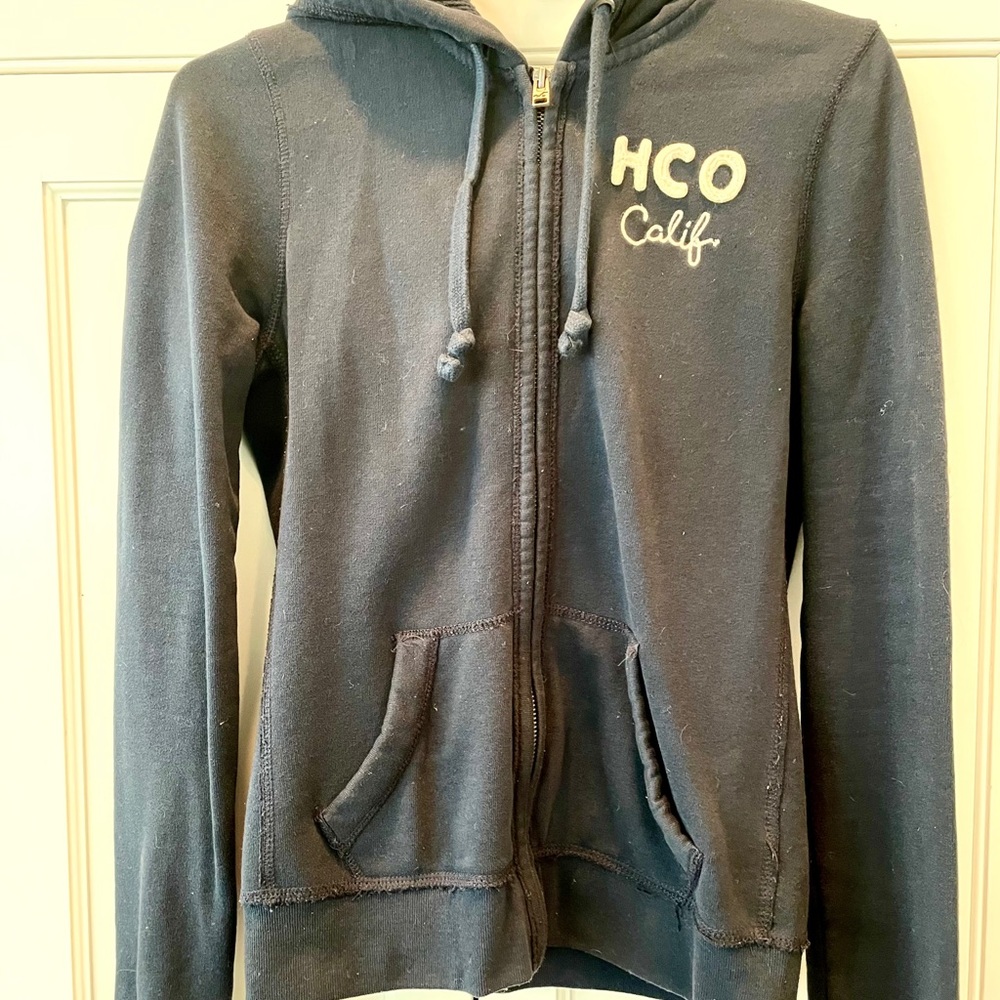 2000s Hollister navy sweater size M